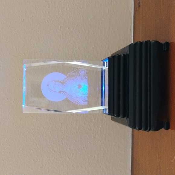 Crystal Glass Jesus Paperweight with Led Light Up Black Base - Picture 3 of 15